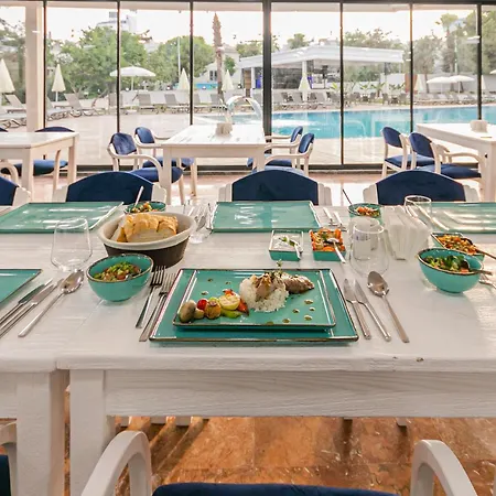 Lara World Hotel 3*
